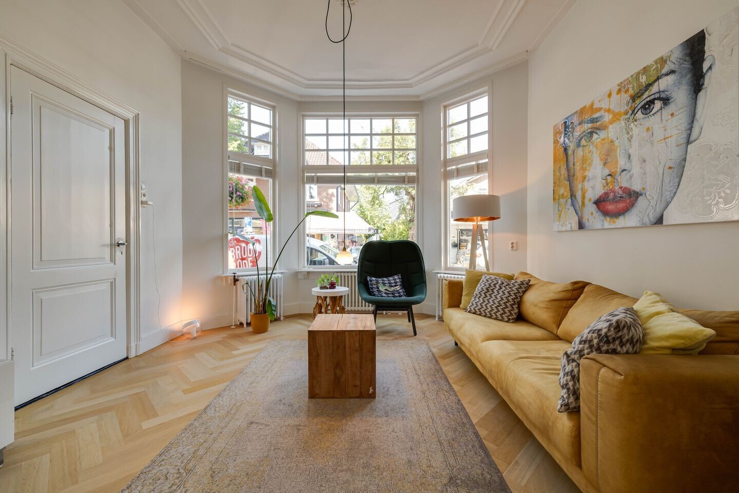 Vrijstaande woning te koop: Koninginnelaan 60, Apeldoorn