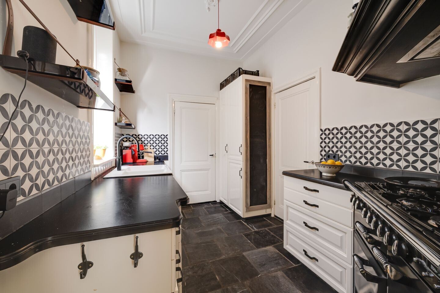 Vrijstaande woning te koop: Koninginnelaan 60, Apeldoorn