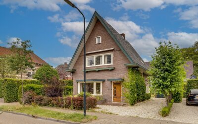 Burg. Tutein Noltheniuslaan 1-A