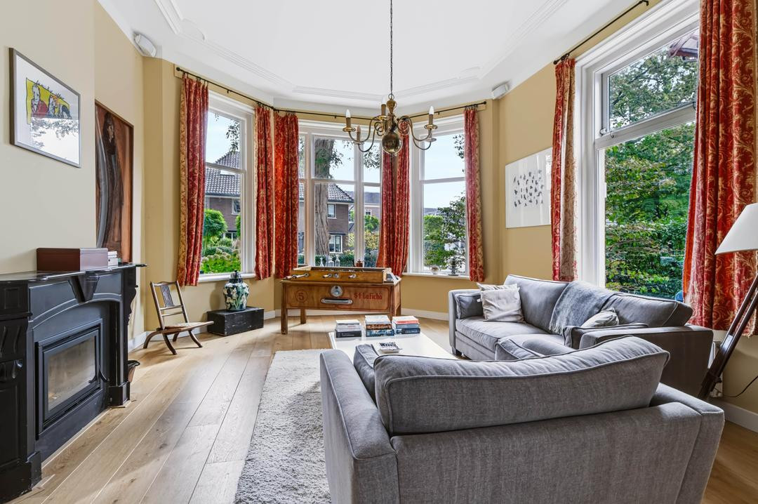 Vrijstaande woning te koop: Mr. Van Hasseltlaan 7, Apeldoorn