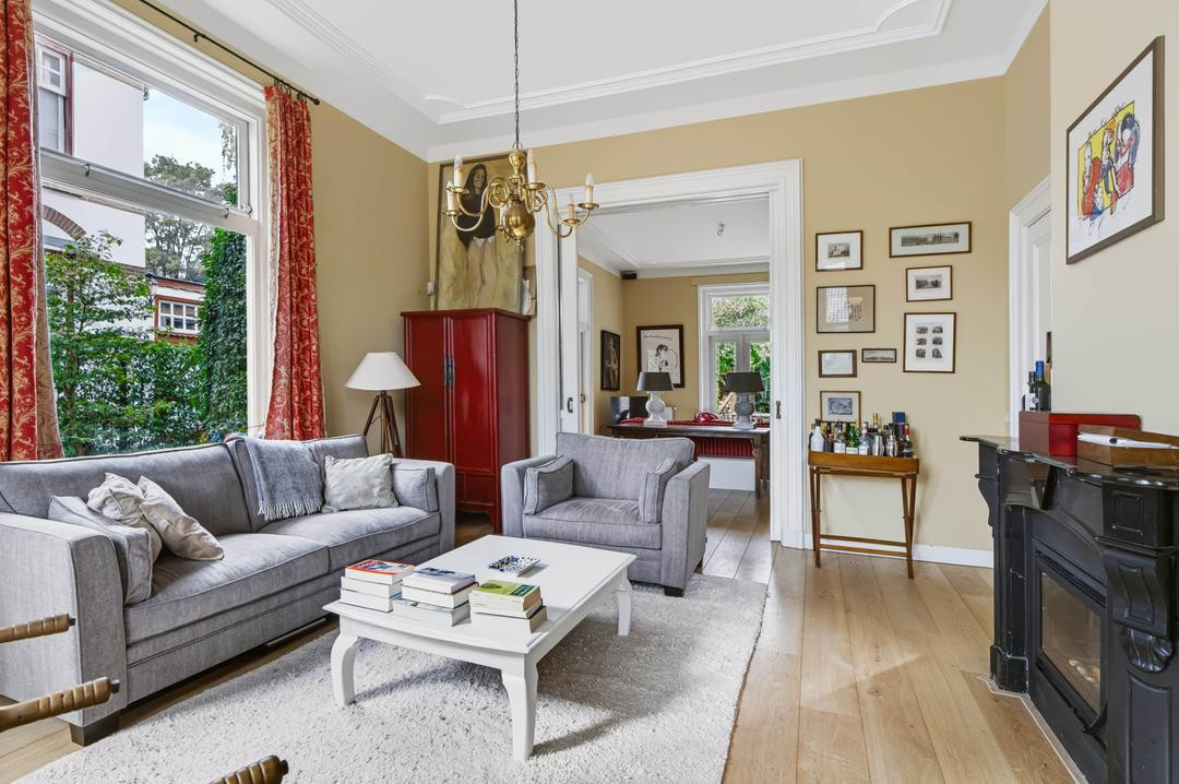 Vrijstaande woning te koop: Mr. Van Hasseltlaan 7, Apeldoorn
