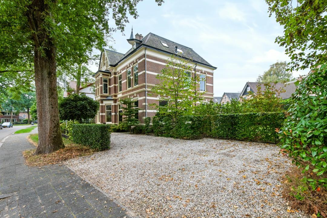 Vrijstaande woning te koop: Mr. Van Hasseltlaan 7, Apeldoorn