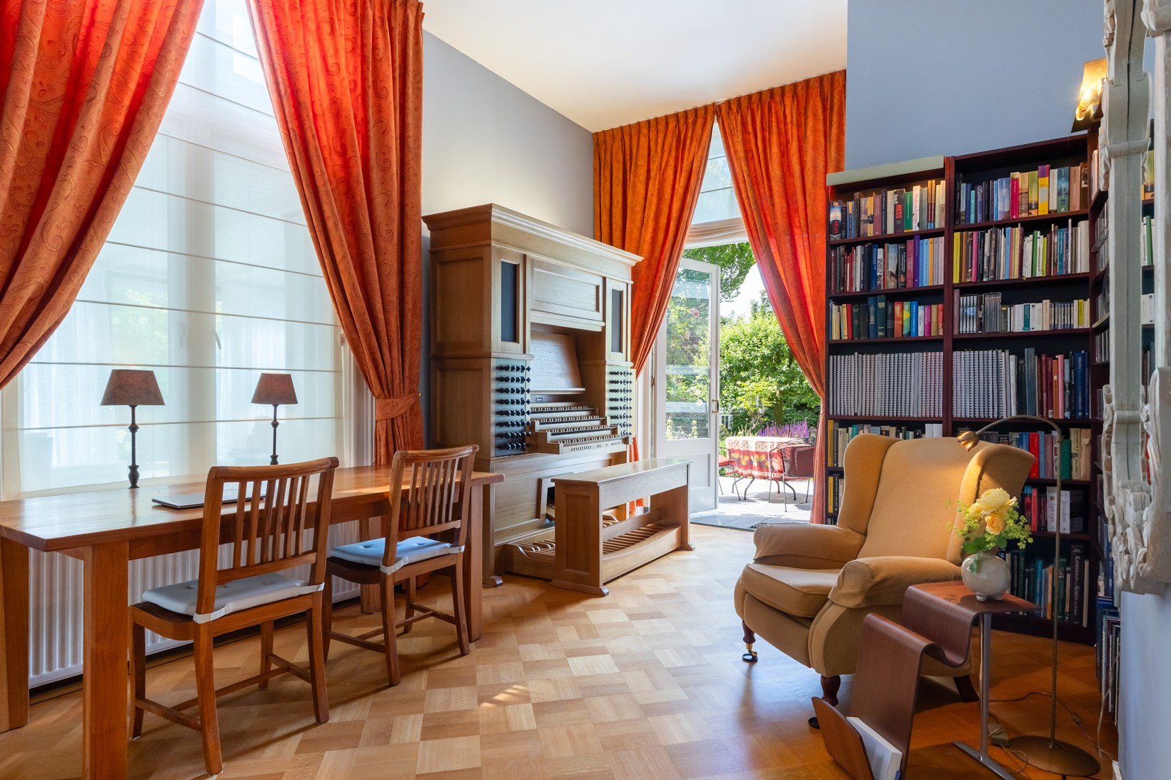 Vrijstaande woning te koop: Mr. Van Hasseltlaan 27, Apeldoorn