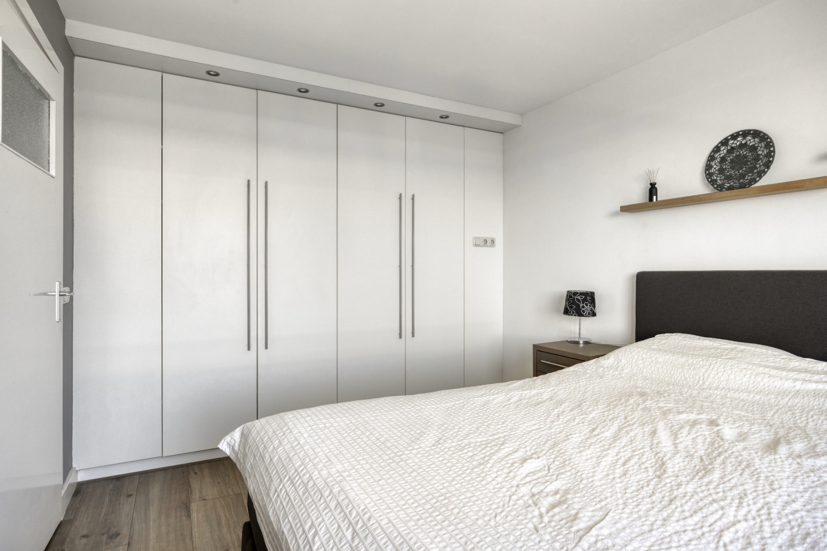 Tussenwoning te koop: Lorentzstraat 13, Apeldoorn