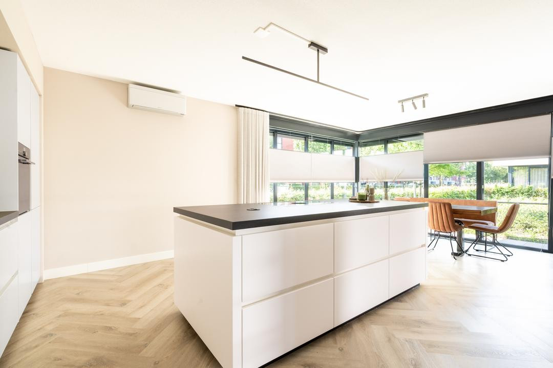 Twee-onder-één-kap te koop: Kanaalpad 9, Apeldoorn