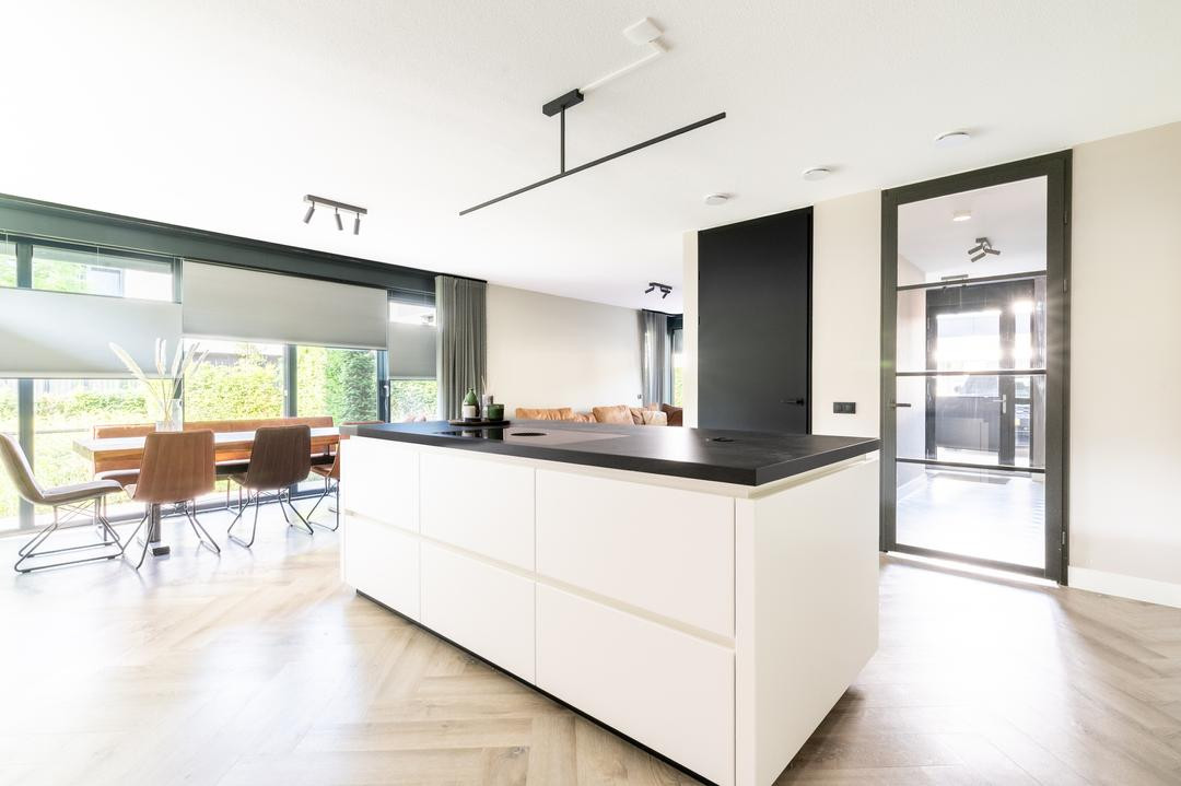 Twee-onder-één-kap te koop: Kanaalpad 9, Apeldoorn