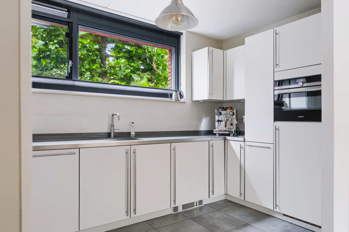 Hoekwoning te koop: Spoorbrugweg 50, Apeldoorn