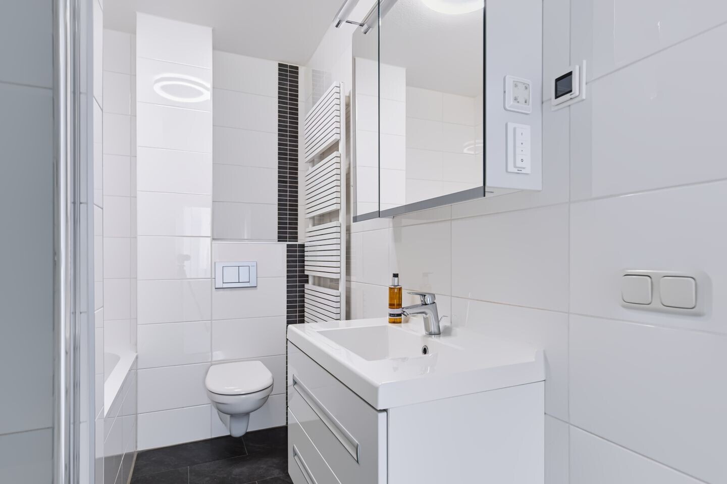 Hoekwoning te koop: Spoorbrugweg 50, Apeldoorn