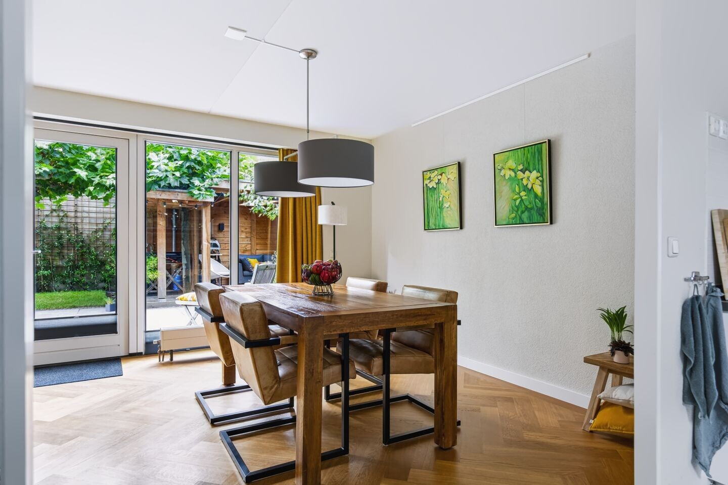 Hoekwoning te koop: Spoorbrugweg 50, Apeldoorn