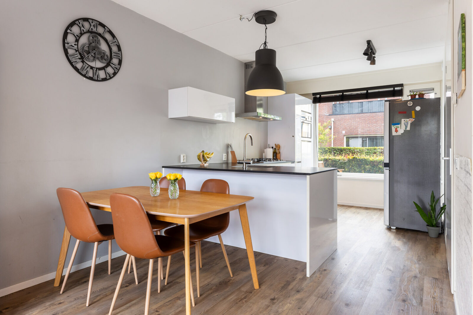 Tussenwoning te koop: Molenwiek 50, Apeldoorn