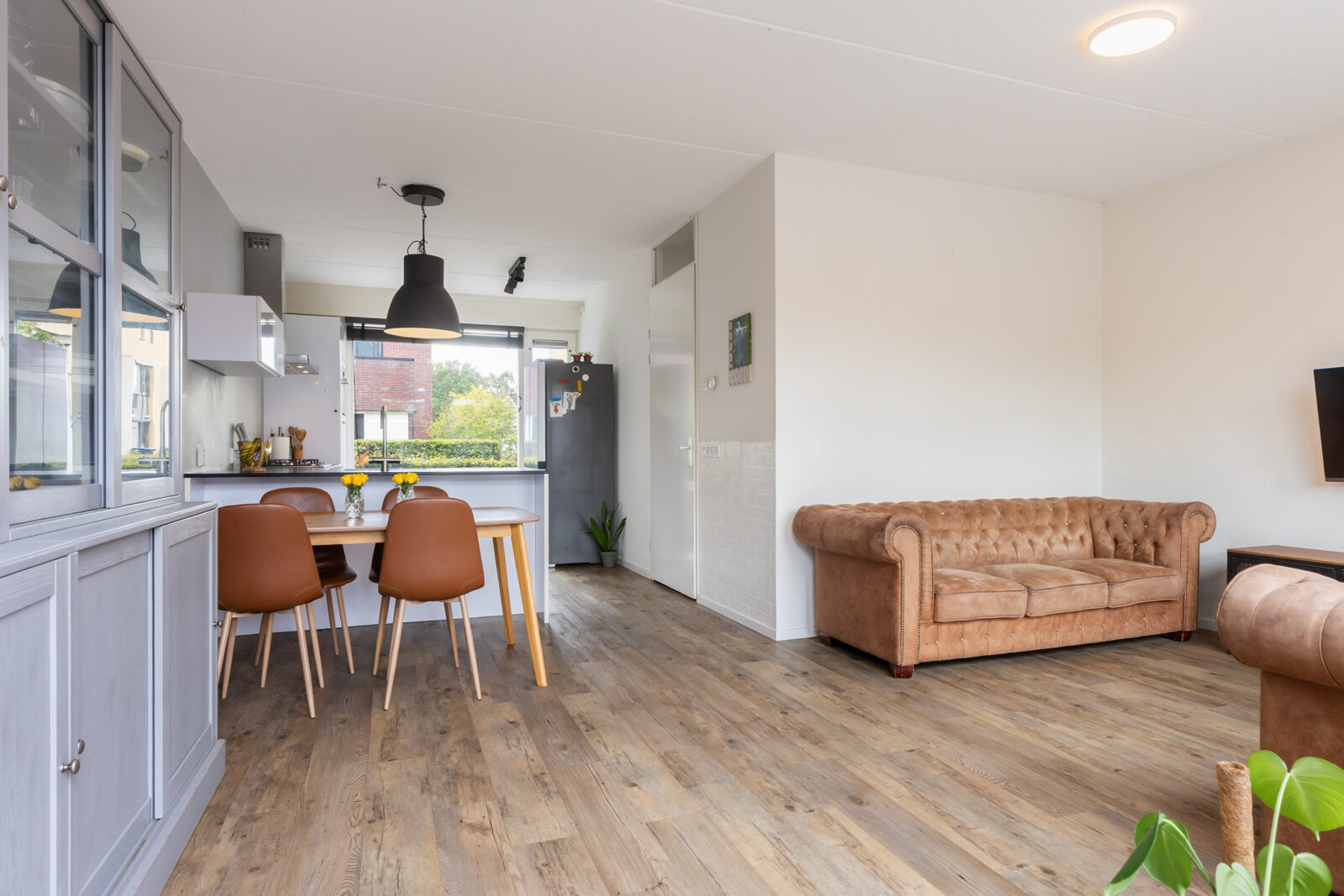 Tussenwoning te koop: Molenwiek 50, Apeldoorn