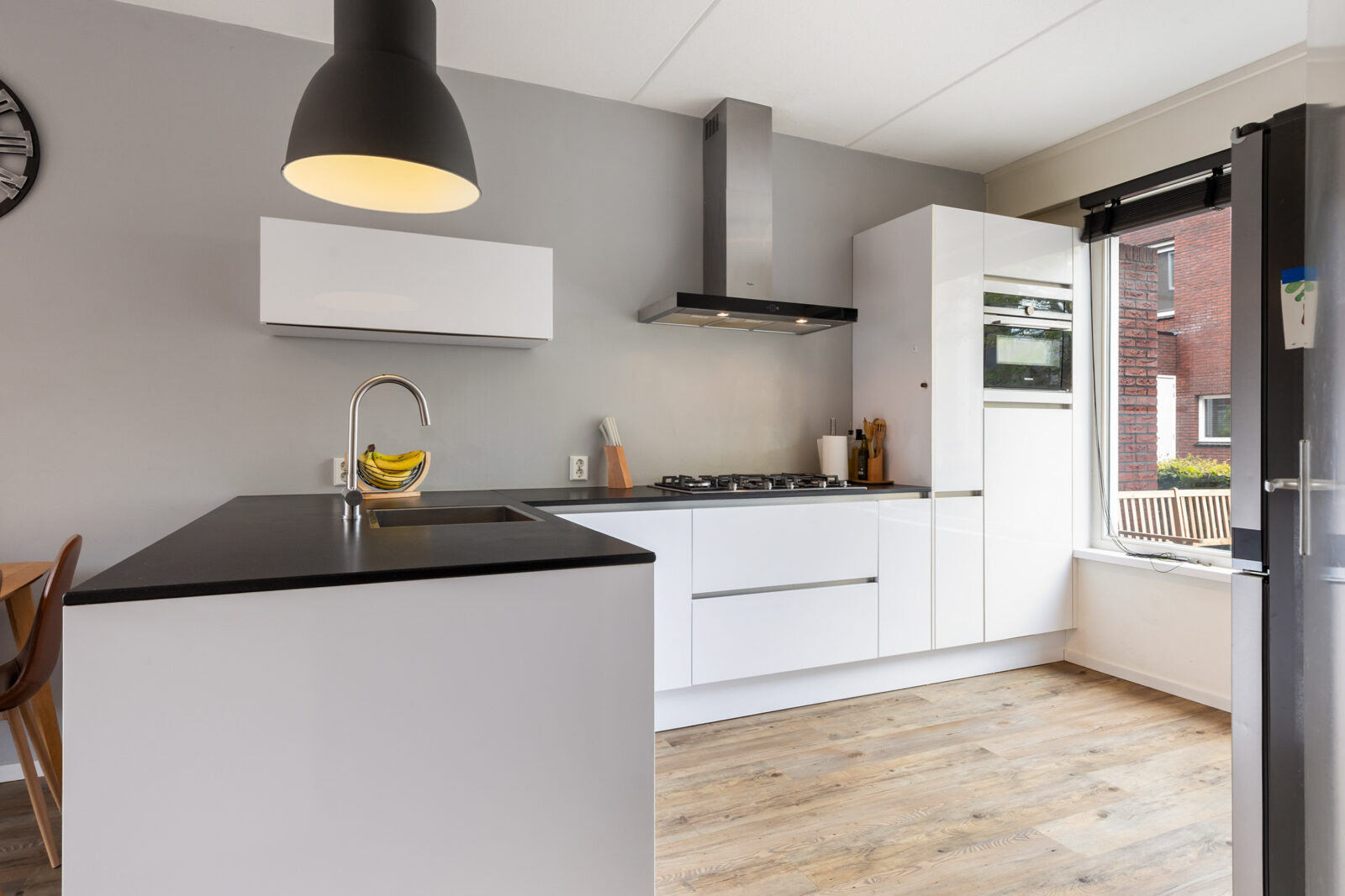 Tussenwoning te koop: Molenwiek 50, Apeldoorn