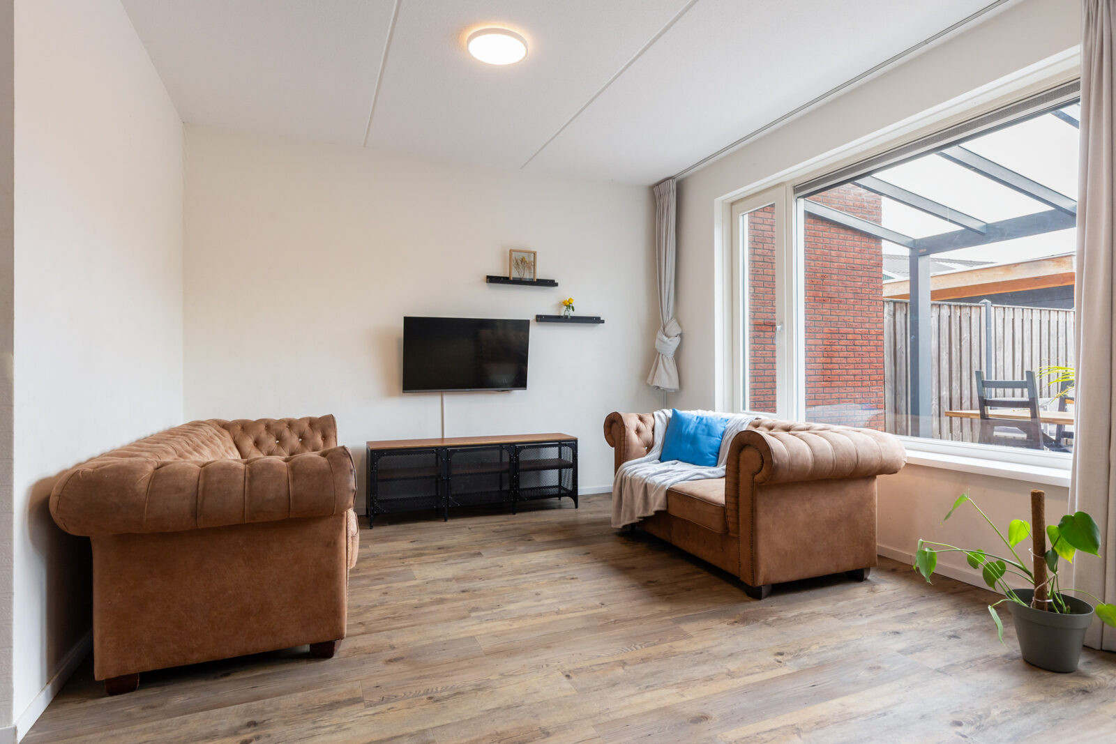 Tussenwoning te koop: Molenwiek 50, Apeldoorn