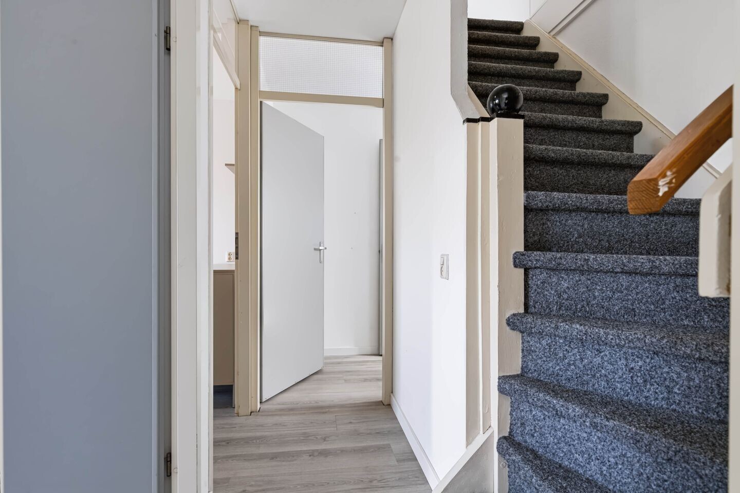 Tussenwoning te koop: Veenhuizerweg 42B, Apeldoorn