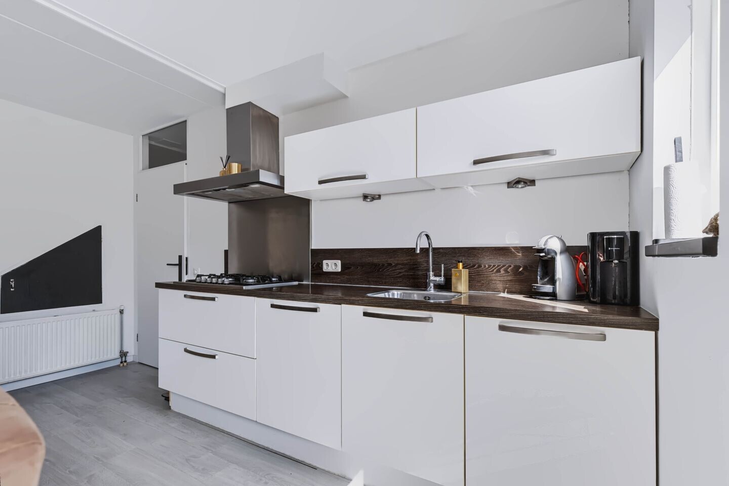 Tussenwoning te koop: Veenhuizerweg 42B, Apeldoorn