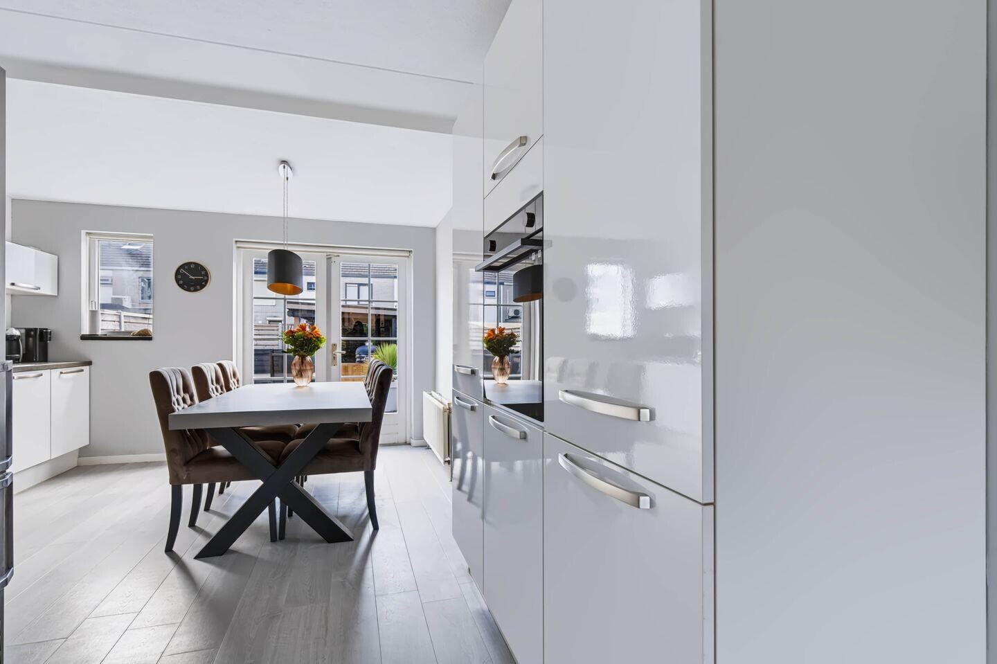 Tussenwoning te koop: Veenhuizerweg 42B, Apeldoorn
