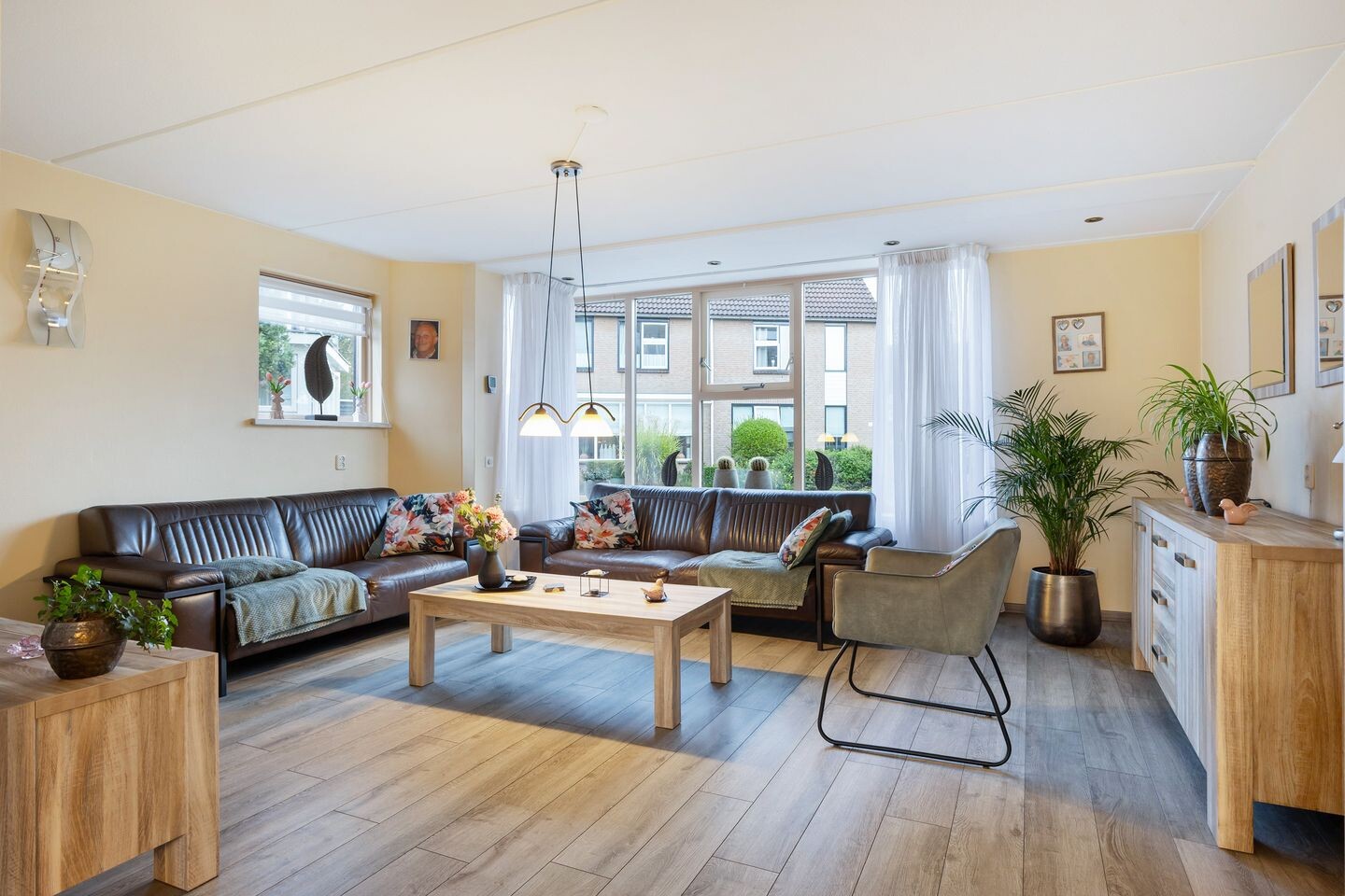 Hoekwoning te koop: Rozebottellaan 19, Apeldoorn