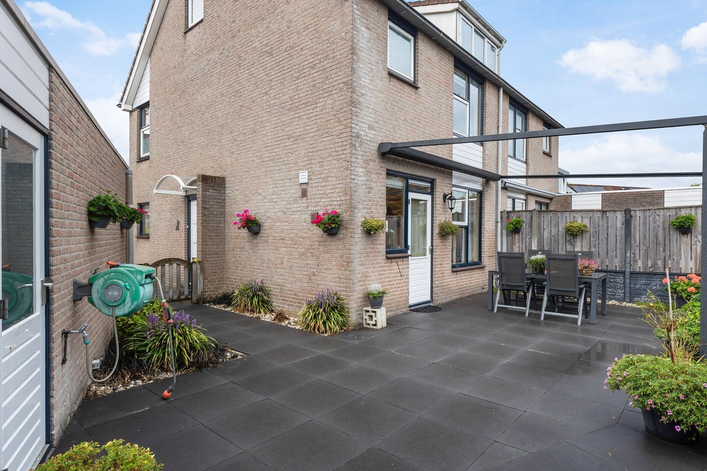 Hoekwoning te koop: Rozebottellaan 19, Apeldoorn