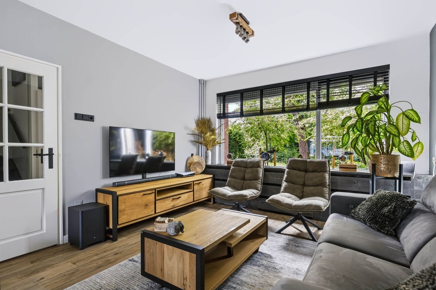 Hoekwoning te koop: Kruizemuntstraat 869, Apeldoorn