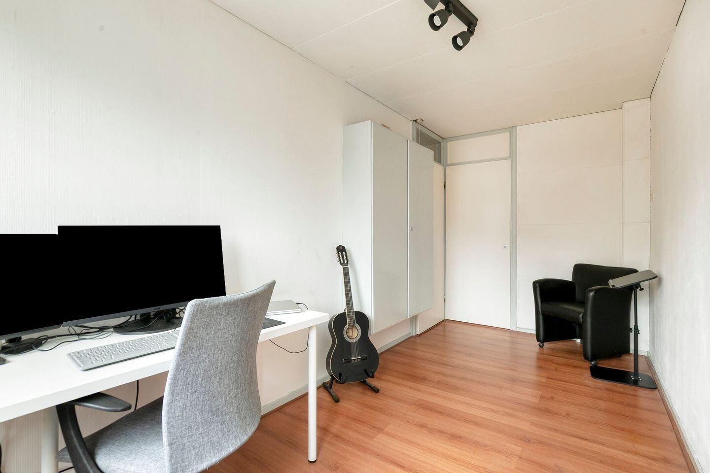 Tussenwoning te koop: Kamillestraat 19, Apeldoorn