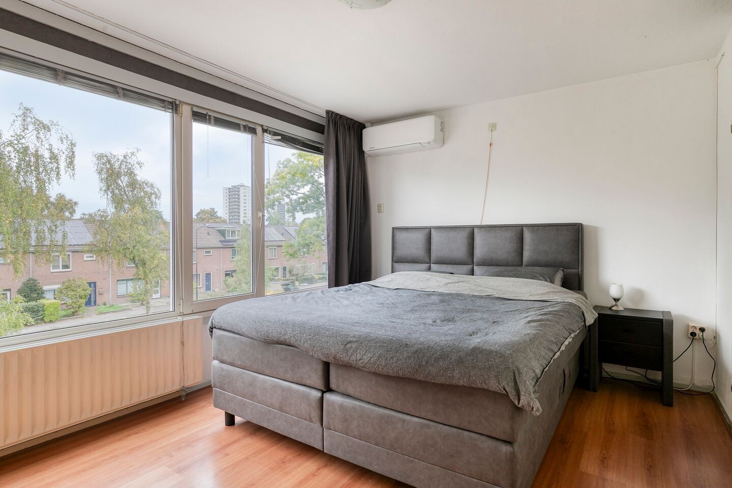 Tussenwoning te koop: Kamillestraat 19, Apeldoorn