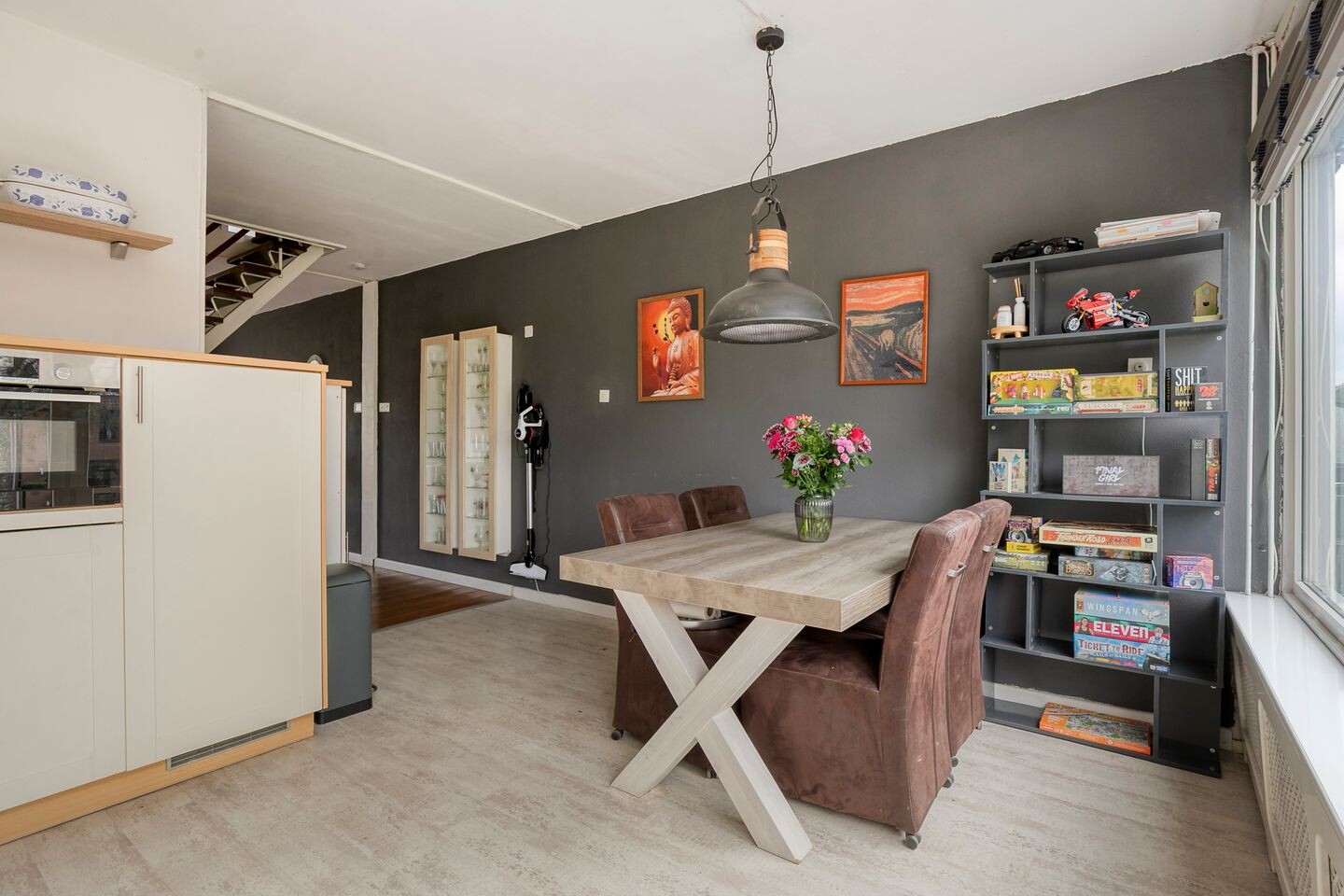 Tussenwoning te koop: Kamillestraat 19, Apeldoorn