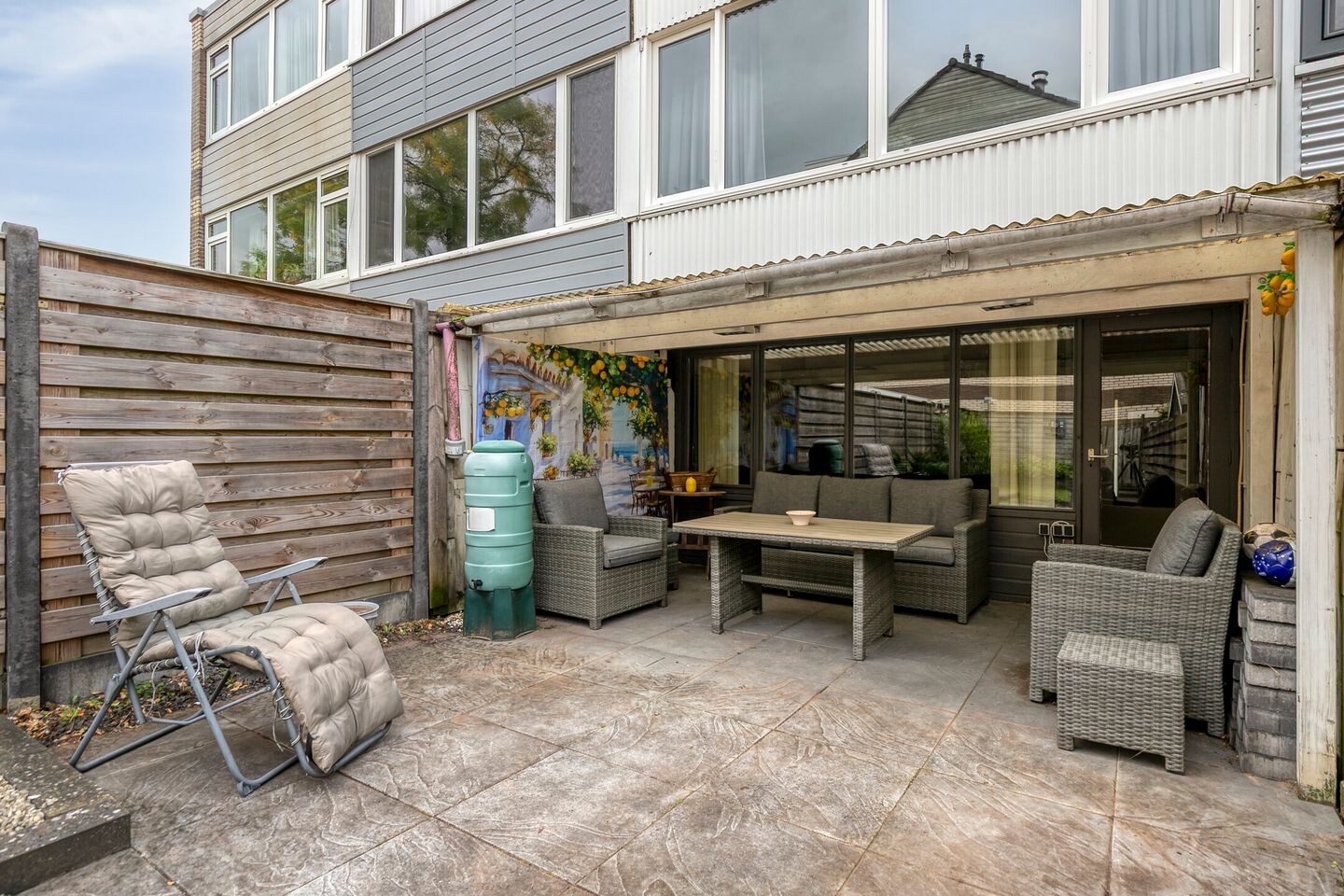 Tussenwoning te koop: Kamillestraat 19, Apeldoorn