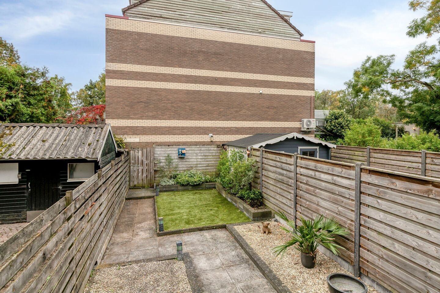 Tussenwoning te koop: Kamillestraat 19, Apeldoorn