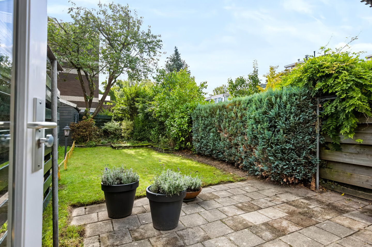 Tussenwoning te koop: Kamillestraat 7, Apeldoorn