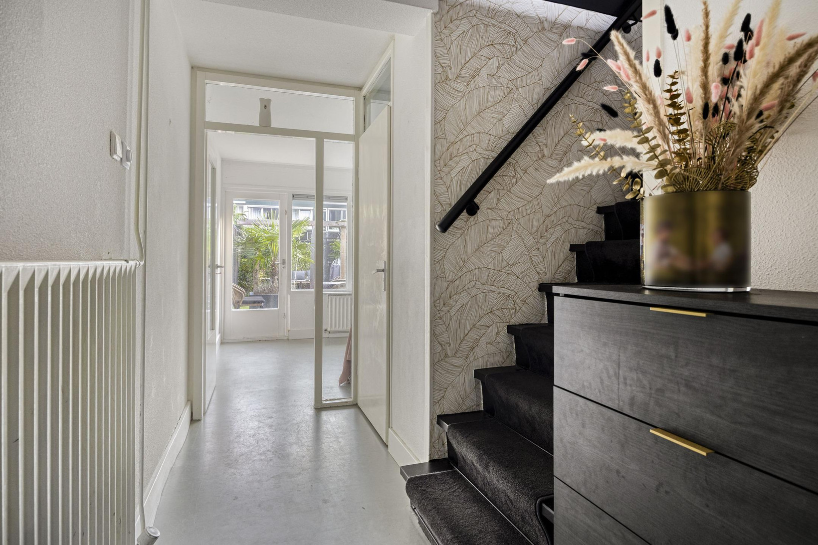 Tussenwoning te koop: Laurierstraat 7, Apeldoorn