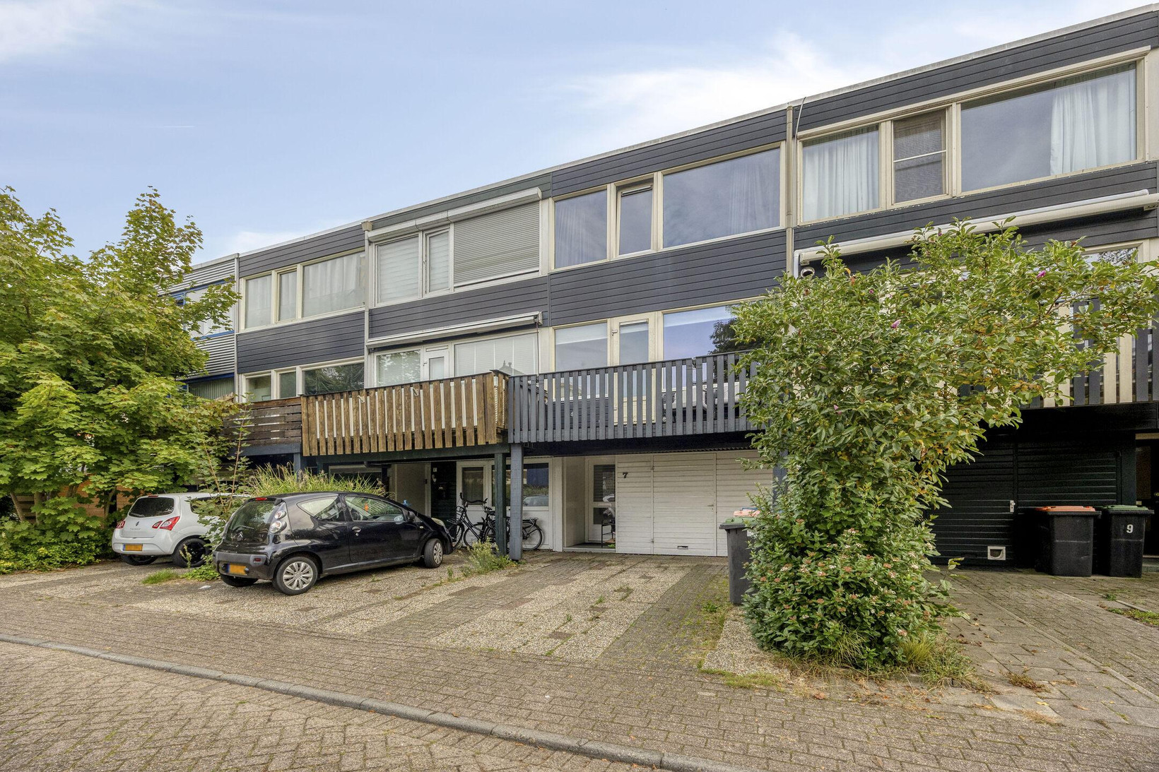 Tussenwoning te koop: Laurierstraat 7, Apeldoorn