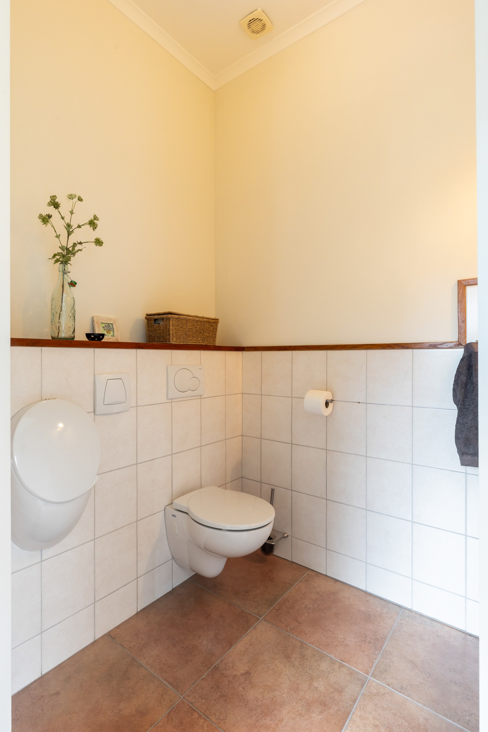 Twee-onder-één-kap te koop: Aalbessenlaan 20, Apeldoorn