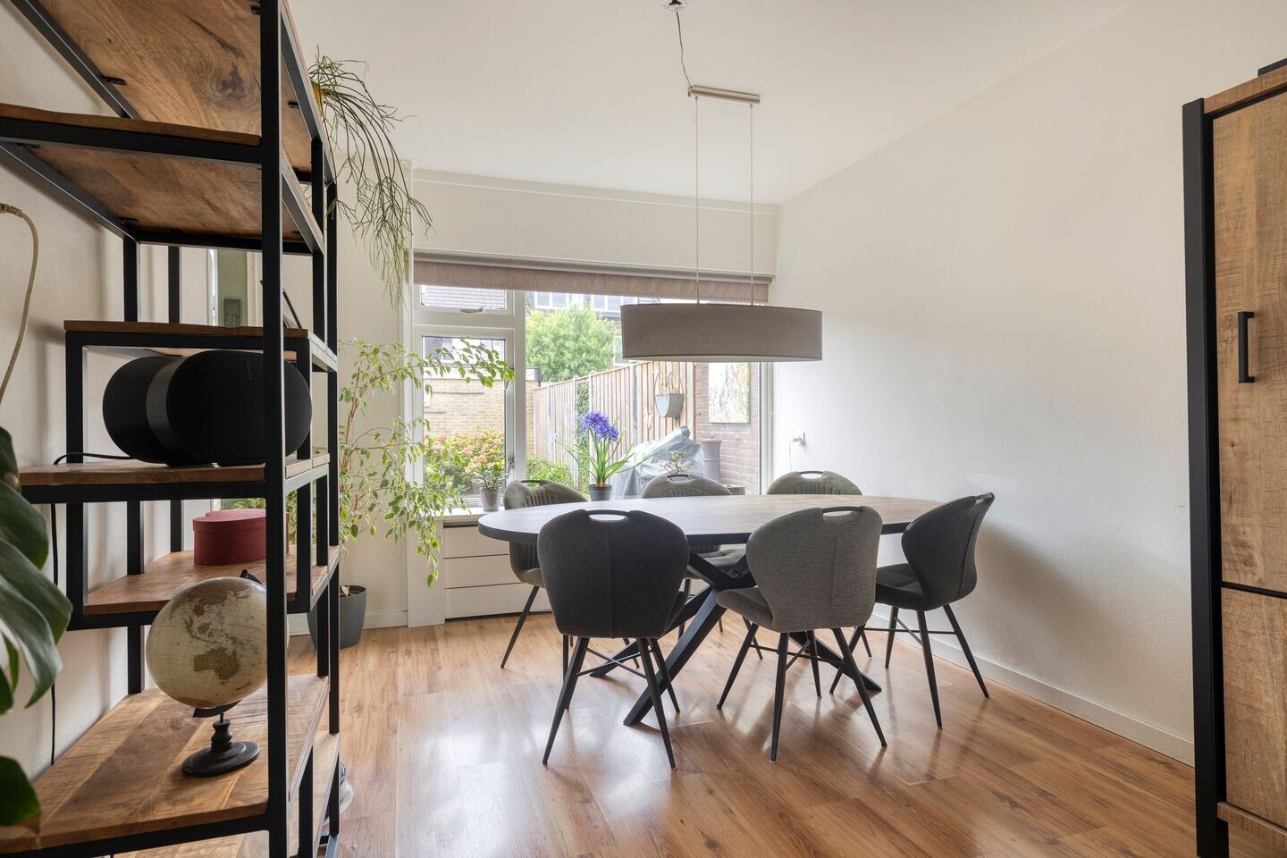 Tussenwoning te koop: Rousseaustraat 4, Apeldoorn