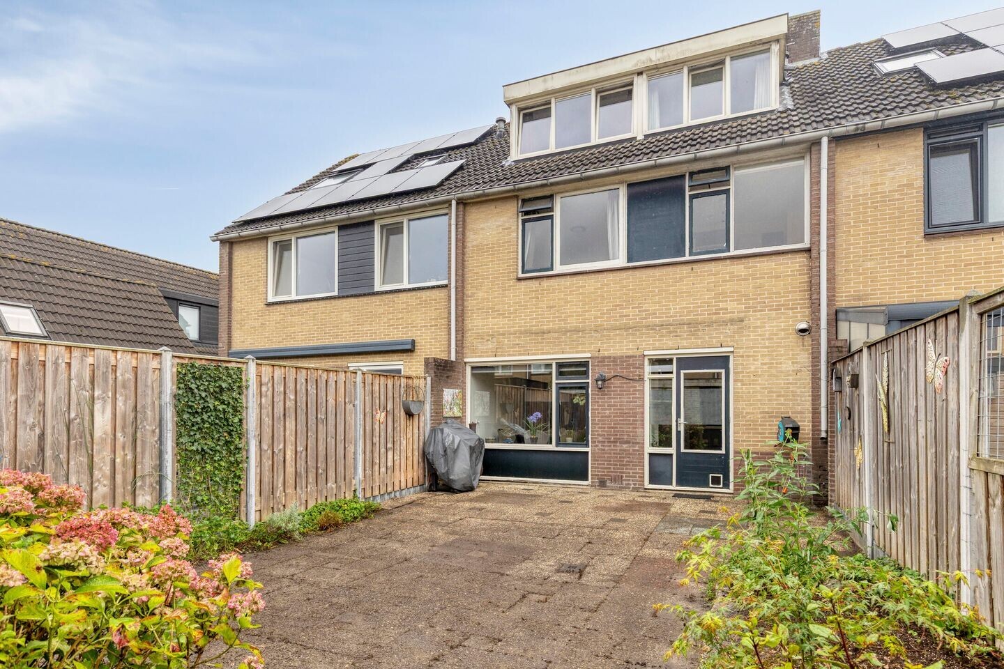 Tussenwoning te koop: Rousseaustraat 4, Apeldoorn