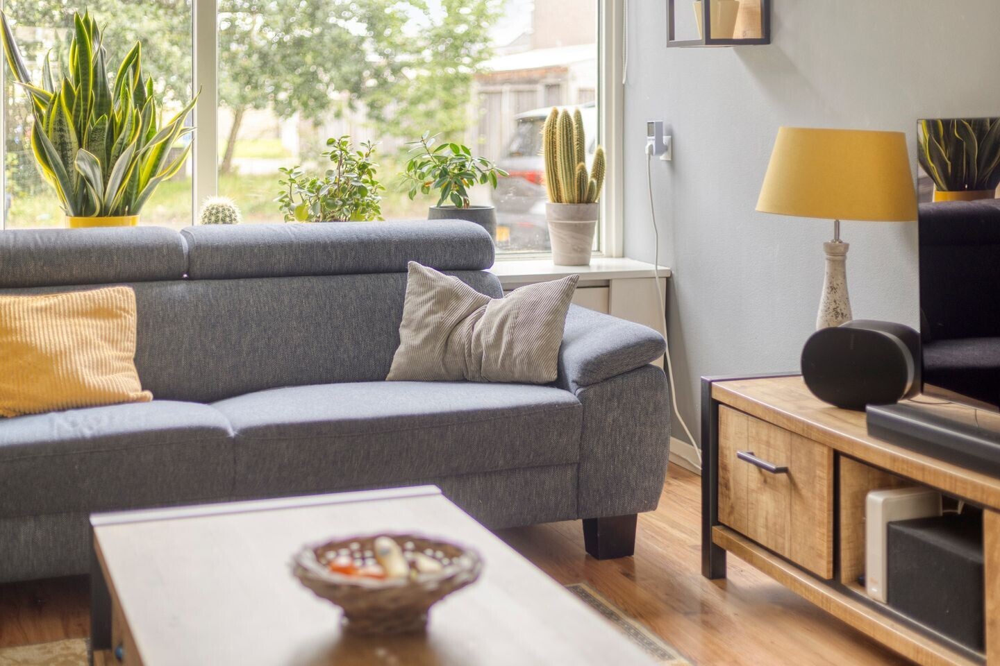 Tussenwoning te koop: Rousseaustraat 4, Apeldoorn