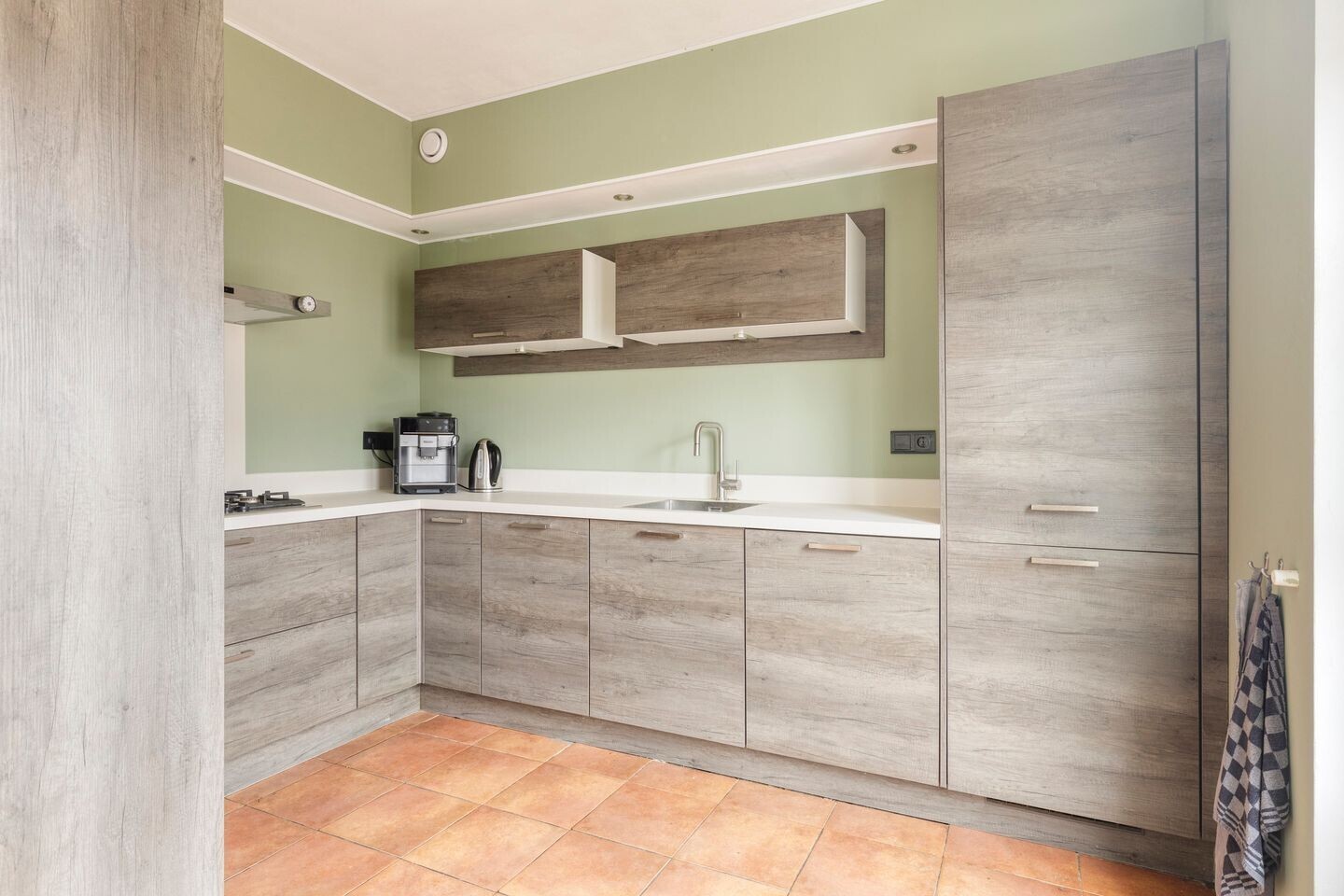 Tussenwoning te koop: Rousseaustraat 4, Apeldoorn