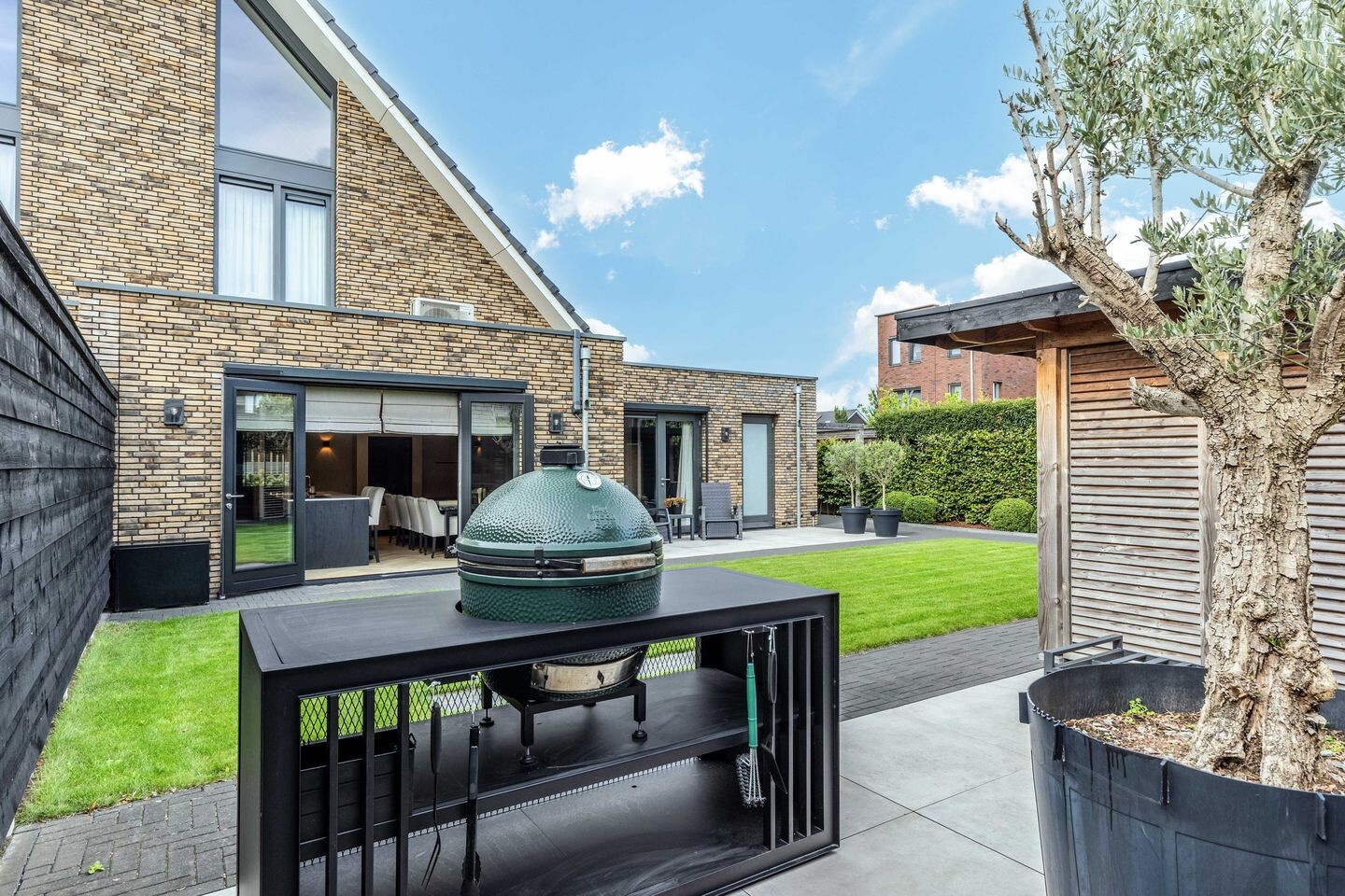 Twee-onder-één-kap te koop: Nijbroekseweg 28B, Apeldoorn