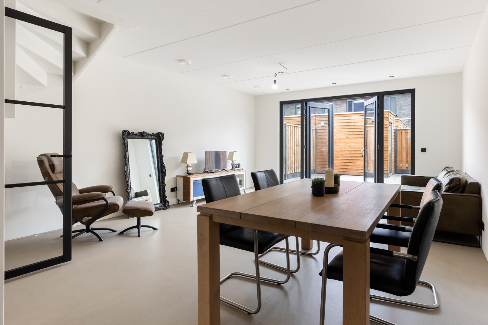 Tussenwoning te koop: Hohenheimstraat 96, Apeldoorn