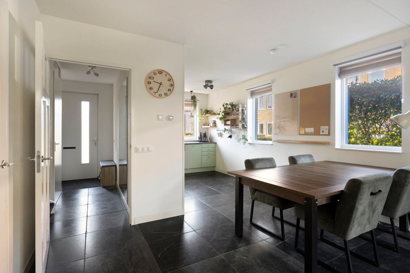 Hoekwoning te koop: Mambohof 34, Apeldoorn