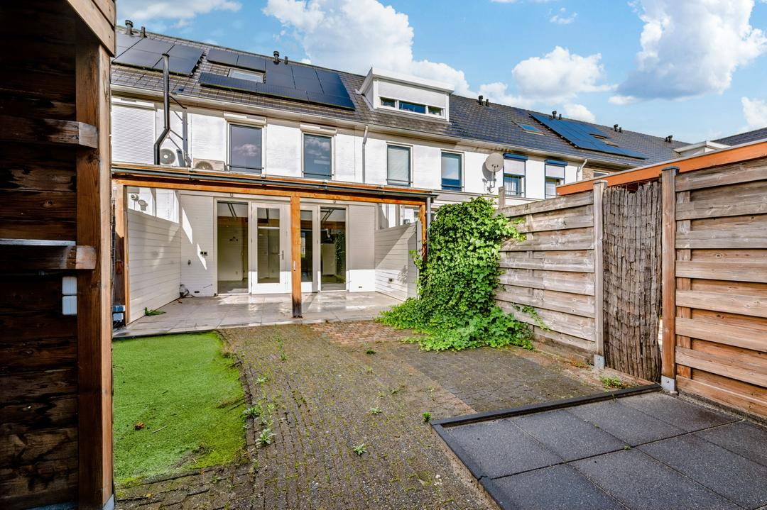 Tussenwoning te koop: Sarabandeplein 58, Apeldoorn
