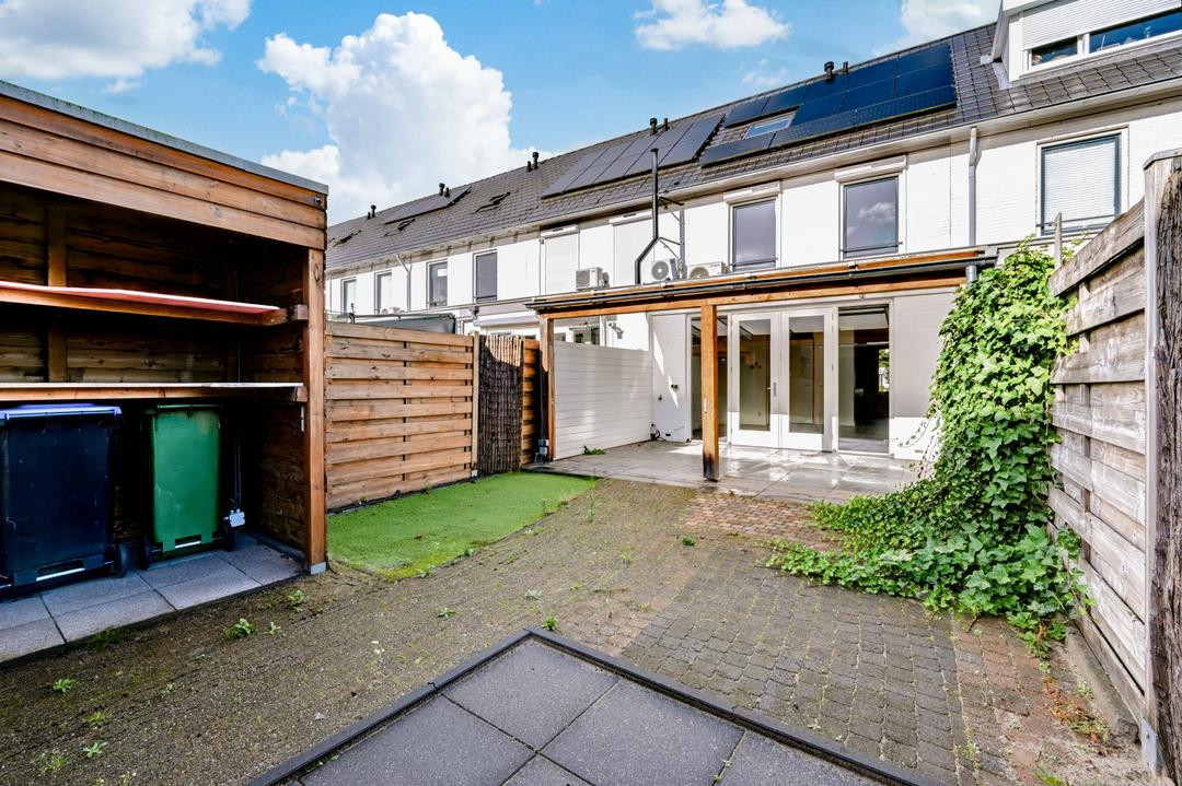 Tussenwoning te koop: Sarabandeplein 58, Apeldoorn