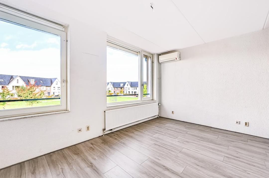 Tussenwoning te koop: Sarabandeplein 58, Apeldoorn