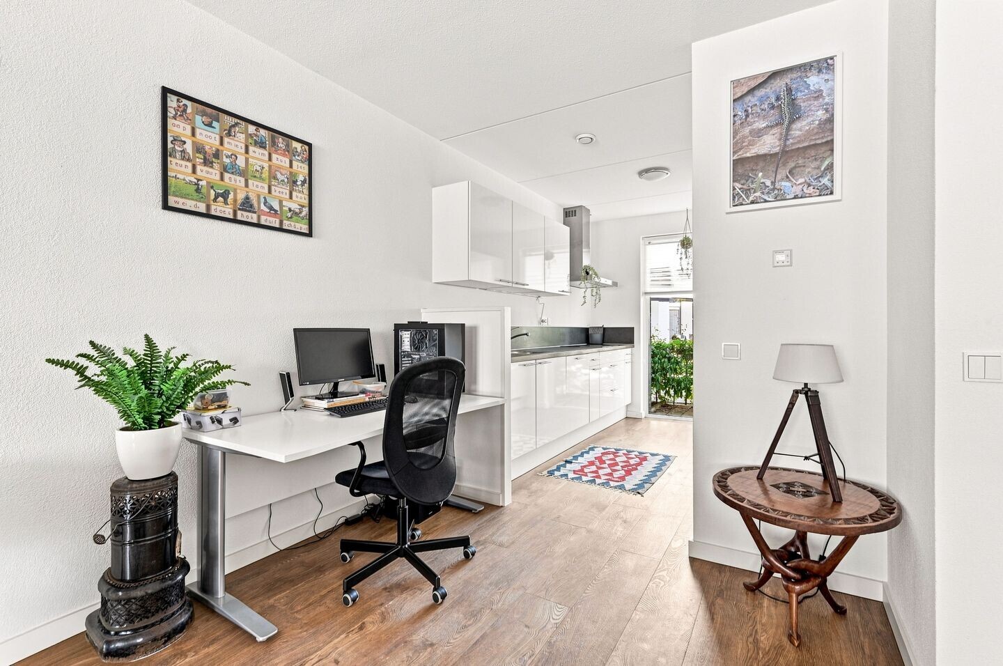 Tussenwoning te koop: Vuurvlinder 24, Apeldoorn