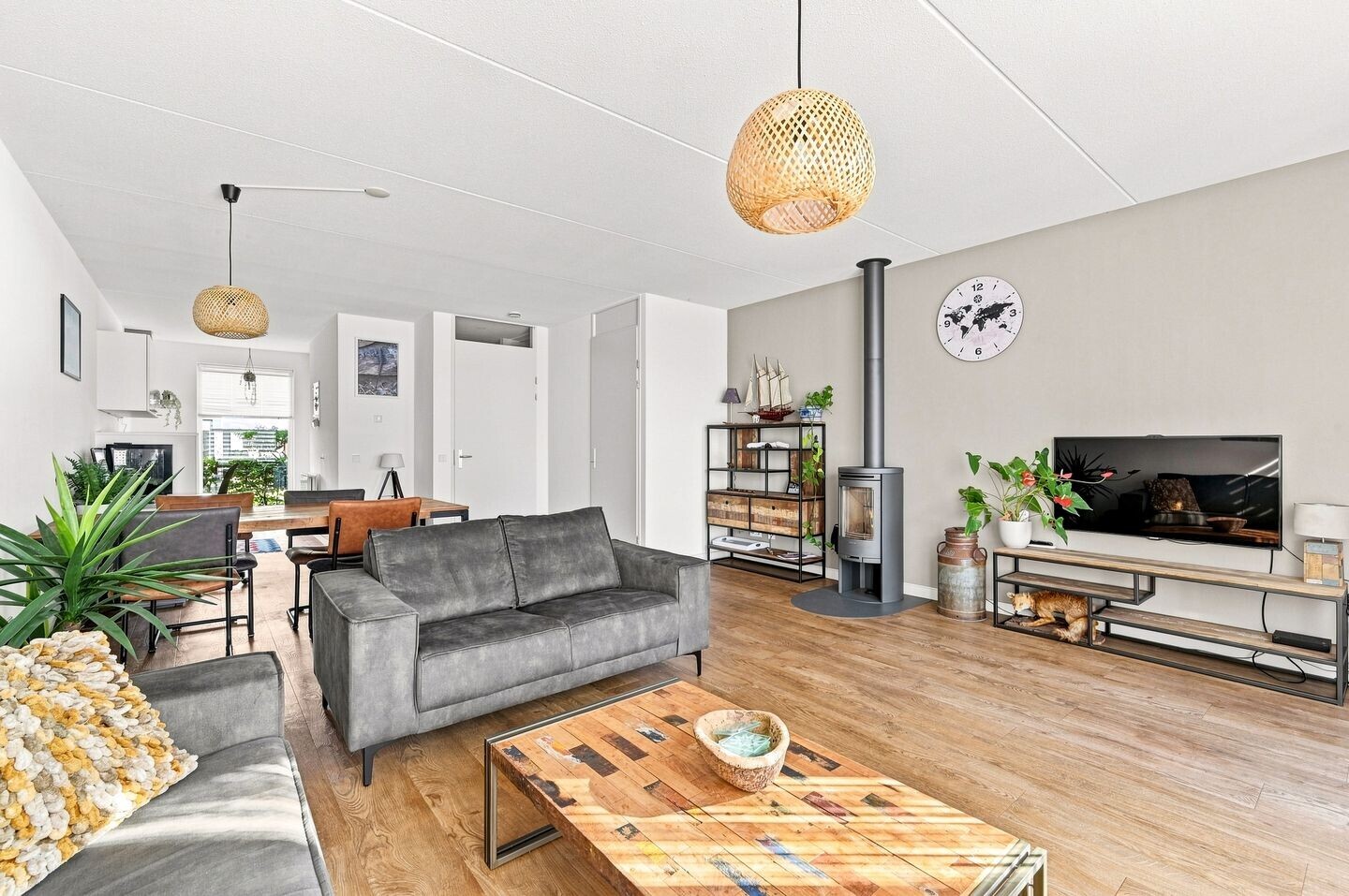 Tussenwoning te koop: Vuurvlinder 24, Apeldoorn