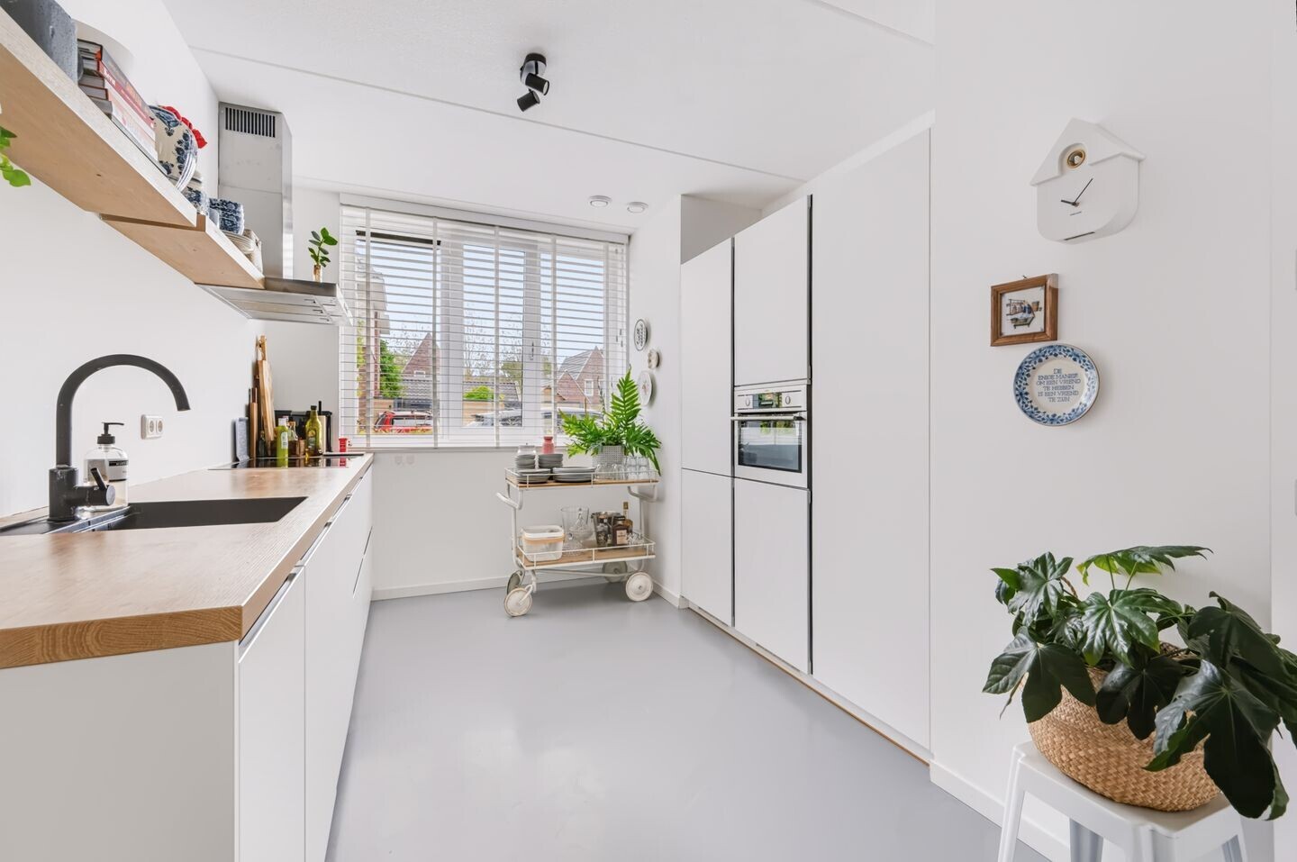 Tussenwoning te koop: Hazenleger 33, Apeldoorn