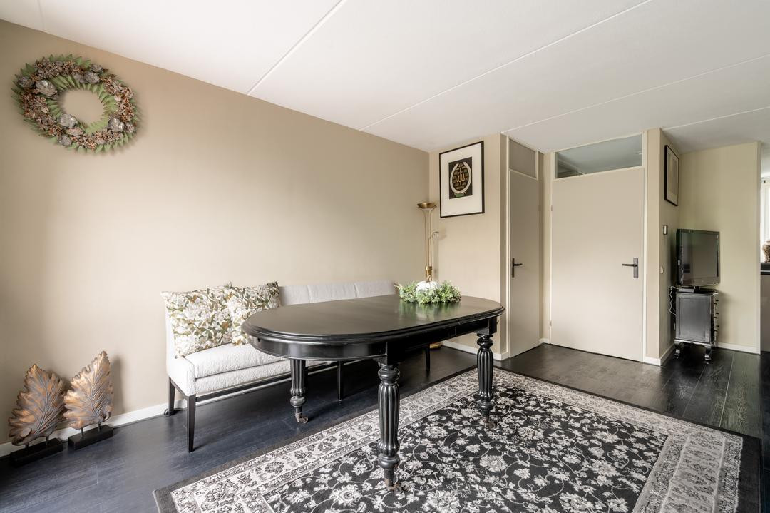 Tussenwoning te koop: De Bloementuin 28, Apeldoorn