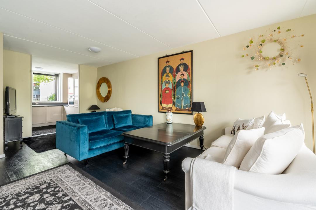 Tussenwoning te koop: De Bloementuin 28, Apeldoorn
