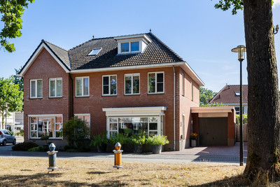 De Zomereik 23