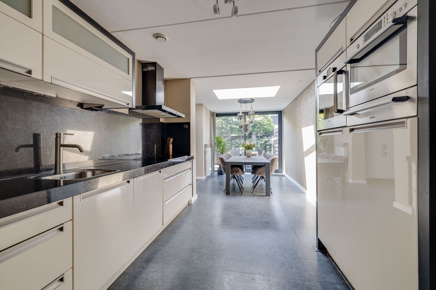 Hoekwoning te koop: Het Schip 210, Apeldoorn