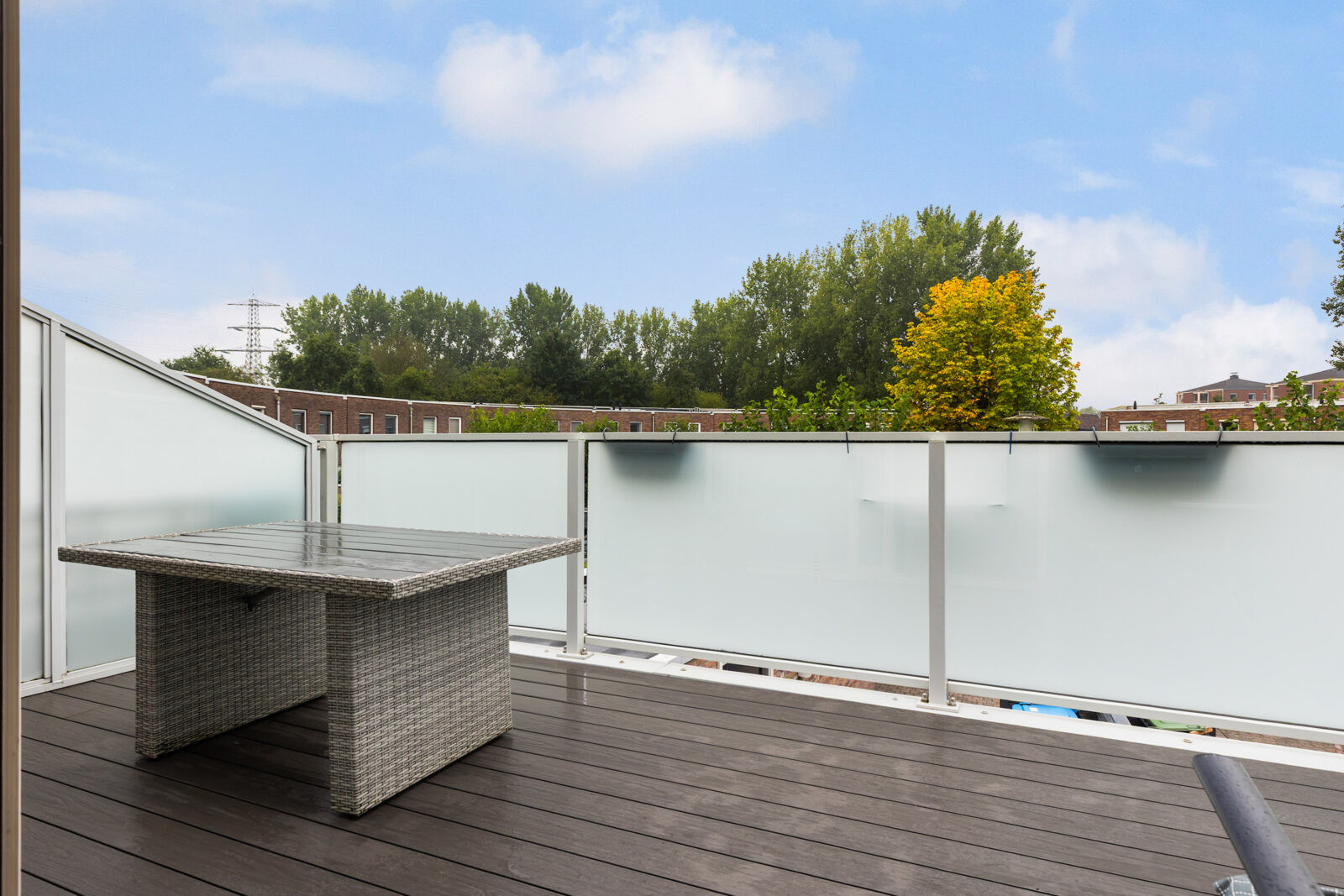 Tussenwoning te koop: De Burcht 32, Apeldoorn